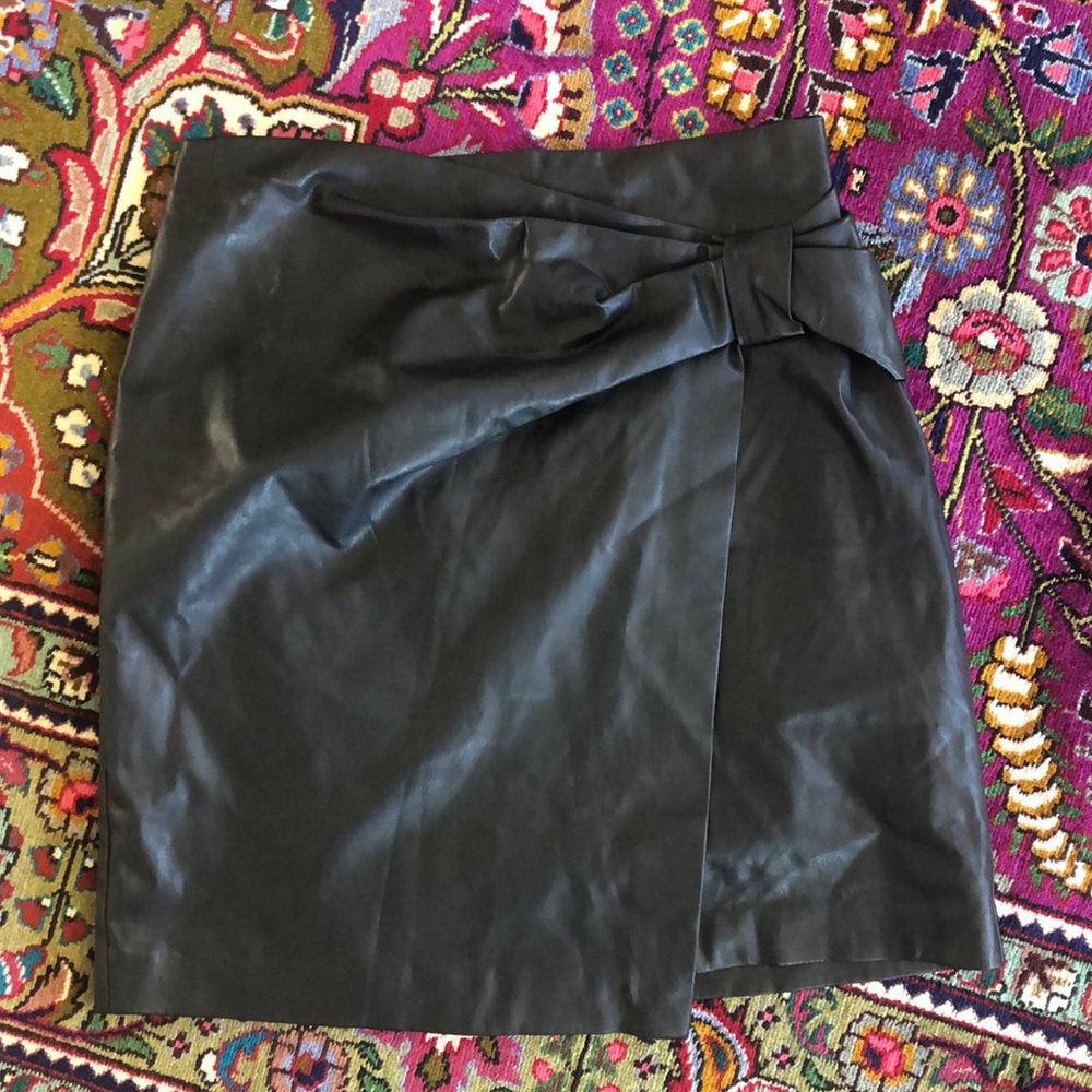 Black leather skirt by Club Monaco